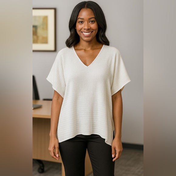 Eileen Fisher Women's Cream Textured Oversized Stretch Boxy Top Euc Xs #1445